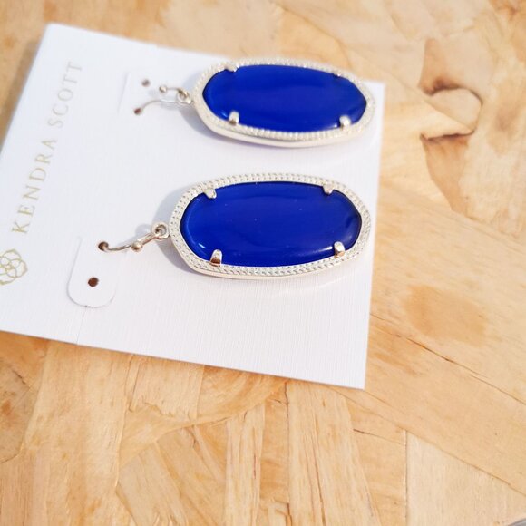 NEW Kendra Scott Elle Cobalt Cat's Eye Earrings Gold - Picture 2 of 2